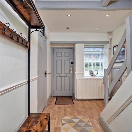 Finest Retreats - Cloggers Cottage Darley ภายนอก รูปภาพ