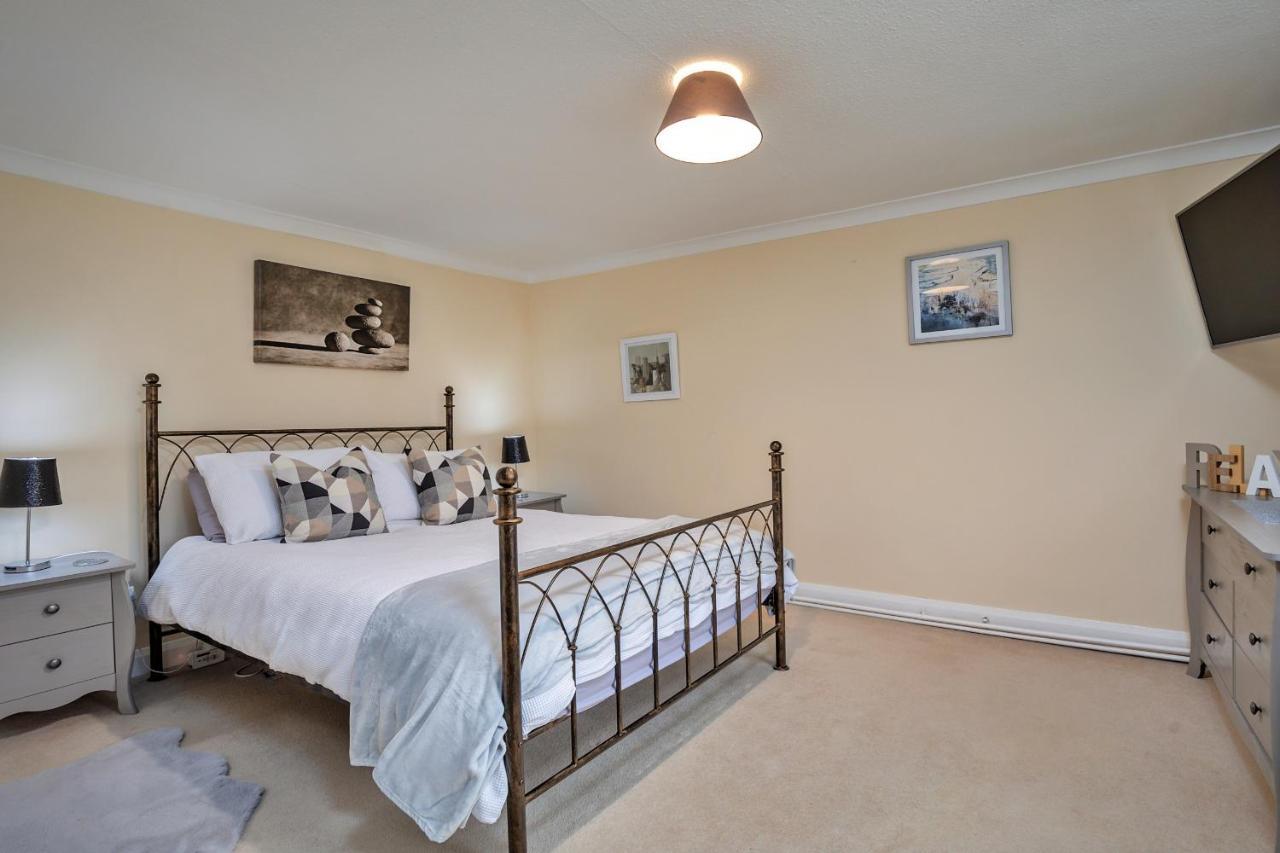Finest Retreats - Cloggers Cottage Darley ภายนอก รูปภาพ