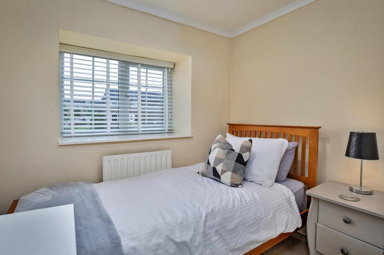 Finest Retreats - Cloggers Cottage Darley ภายนอก รูปภาพ