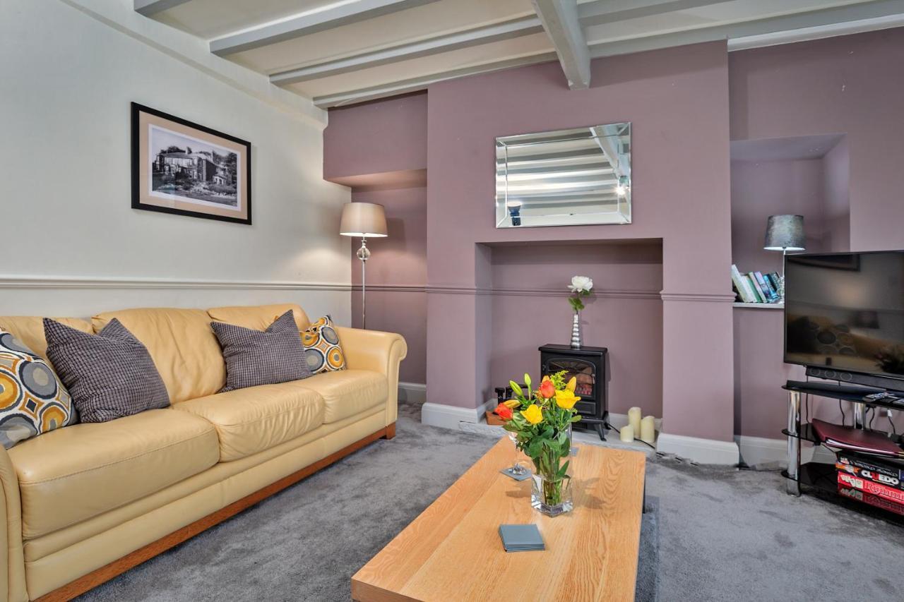 Finest Retreats - Cloggers Cottage Darley ภายนอก รูปภาพ